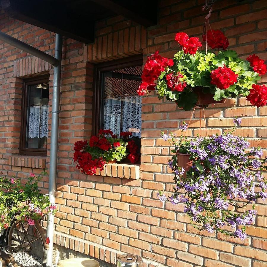 Gasthaus Gosciniec Gałkowo Exterior foto